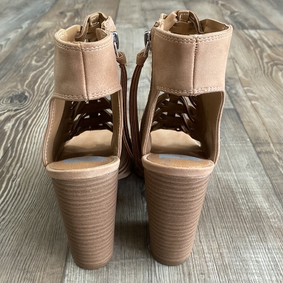 DV by Dolce Vida Nude Heels - Picture 7 of 9